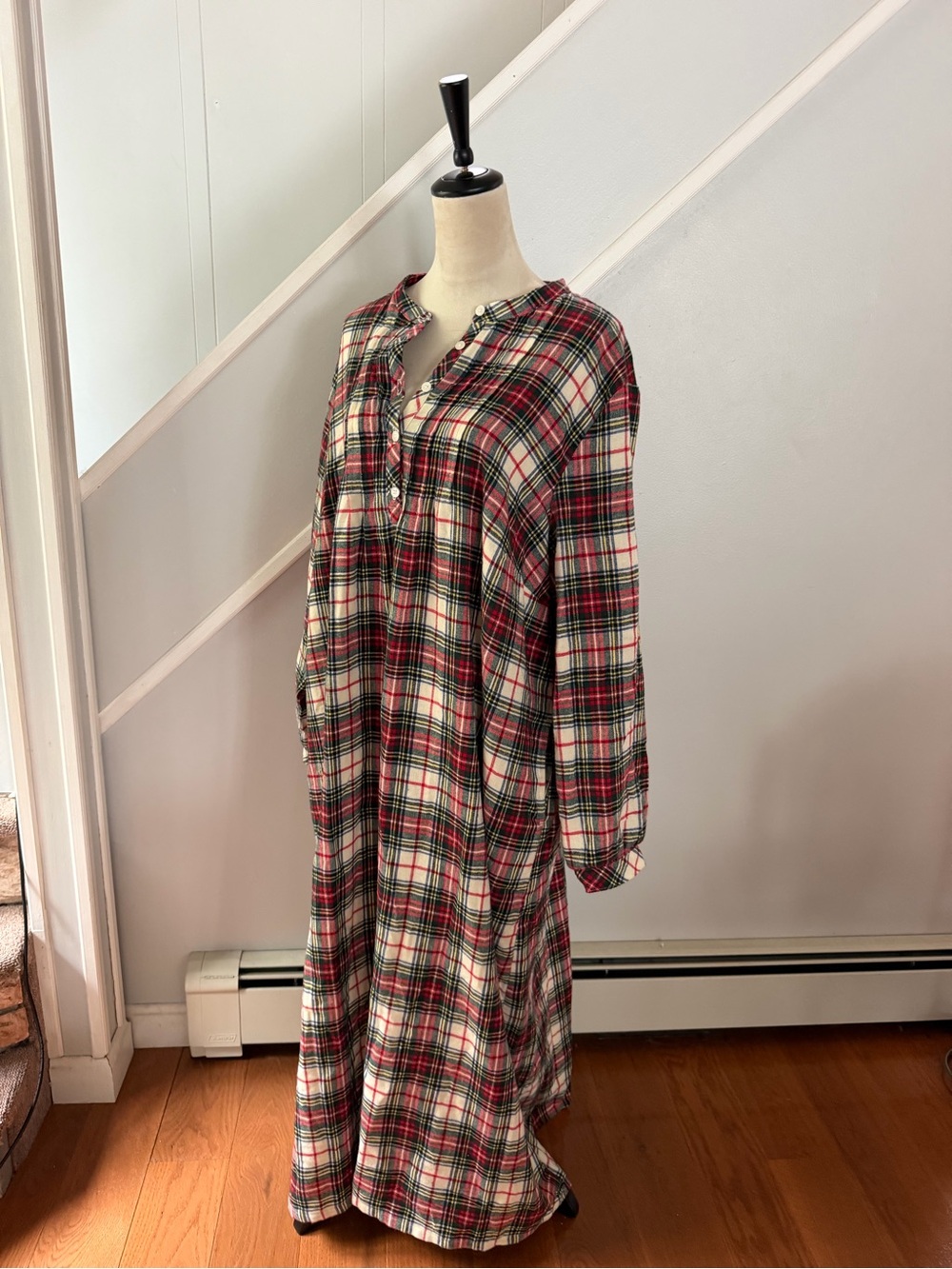 L.L. Bean Pintuck Flannel Plaid Nightgown Granny Cottagecore Size 2x - Picture 4 of 4